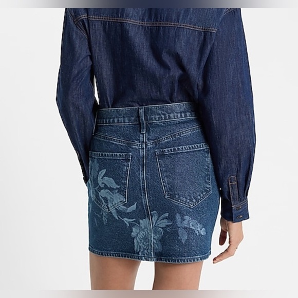 NWT Express Floral Denim Mini Skirt - Picture 3 of 8